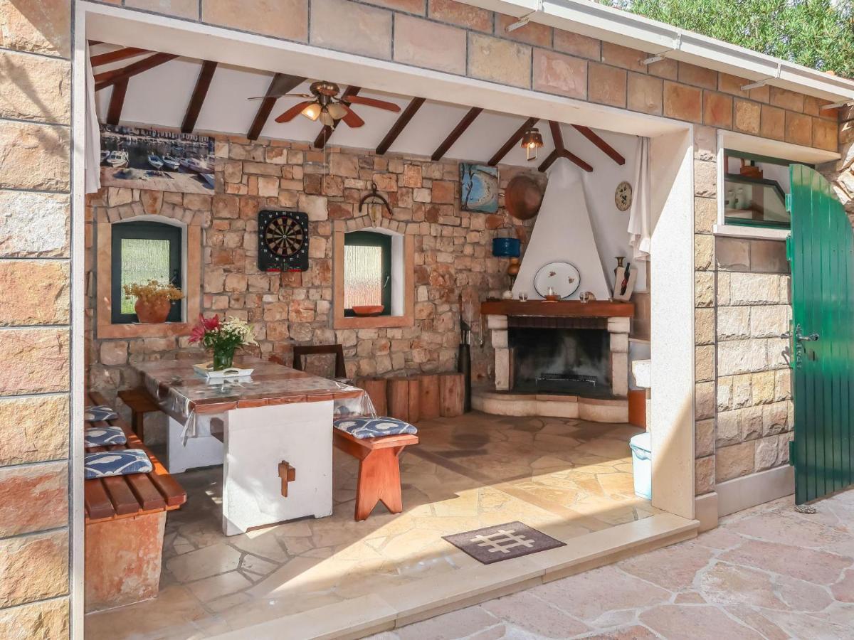Apartment Ana - Brc100 By Interhome Supetar Exterior foto